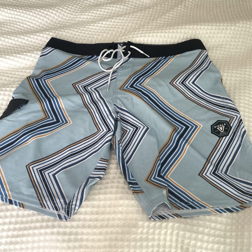 VISSLA Men's raised by waves board Shorts